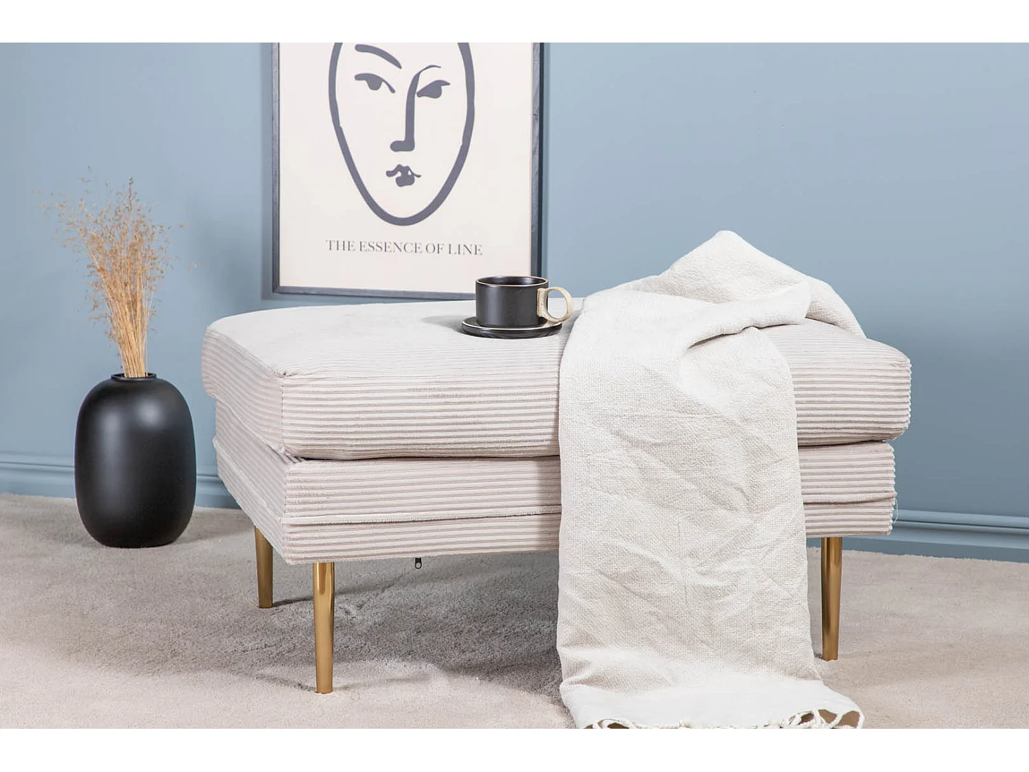 Boom pouf ,repose-pieds  velours côtelé beige, laiton.