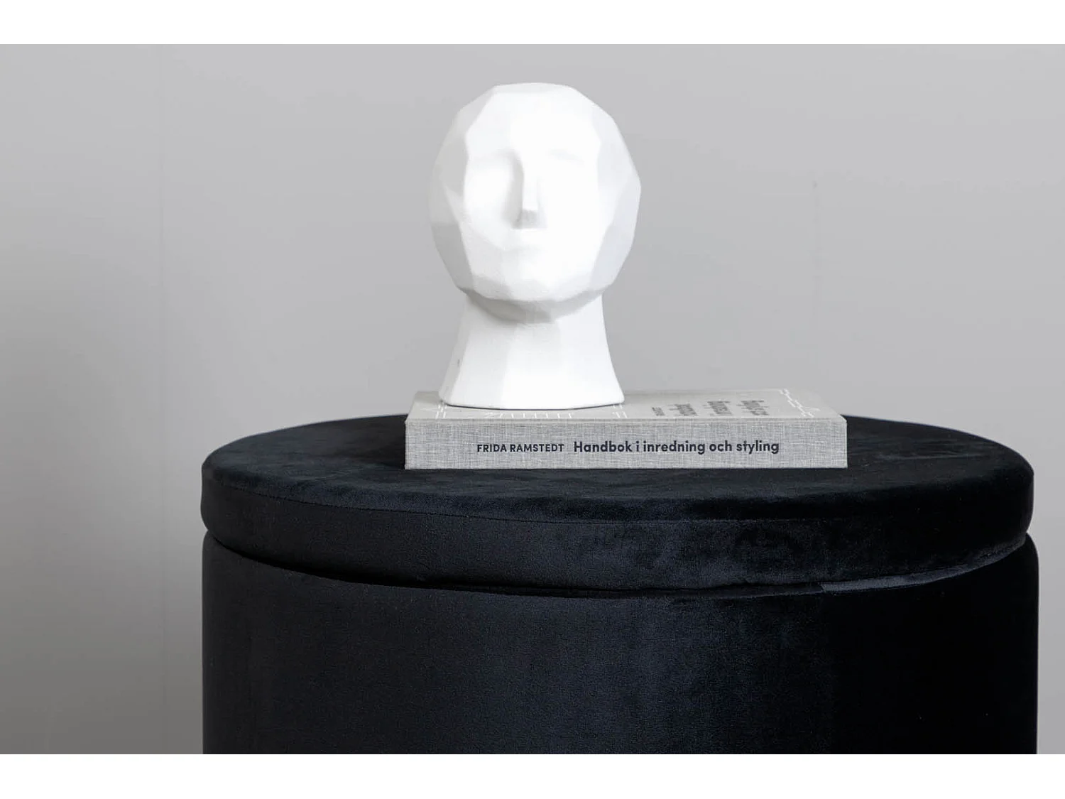 Pouf Coffre en Velours "Dunken" 51cm Noir