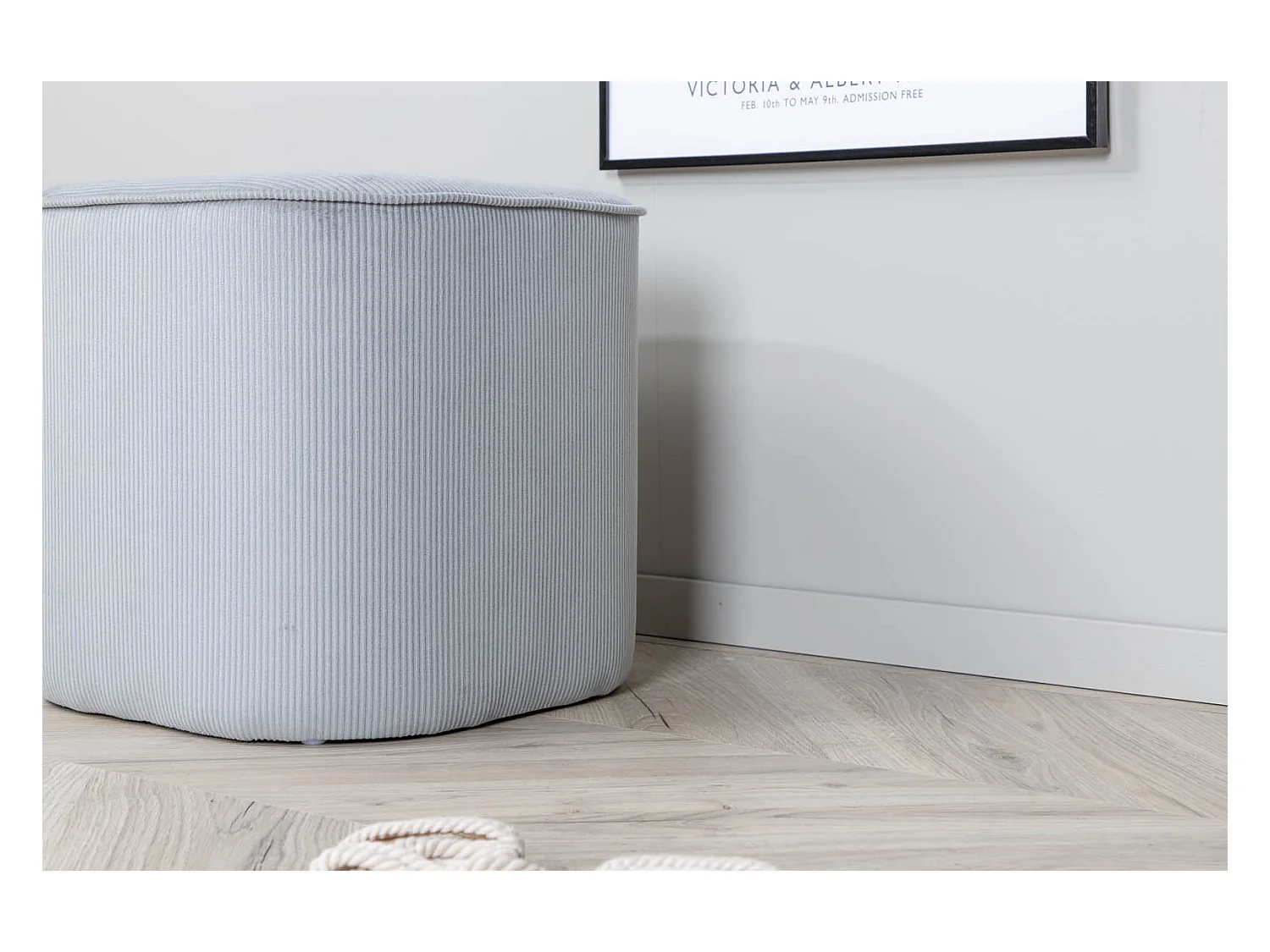 Pouf en Velours Côtelé "Piff" 44cm Gris