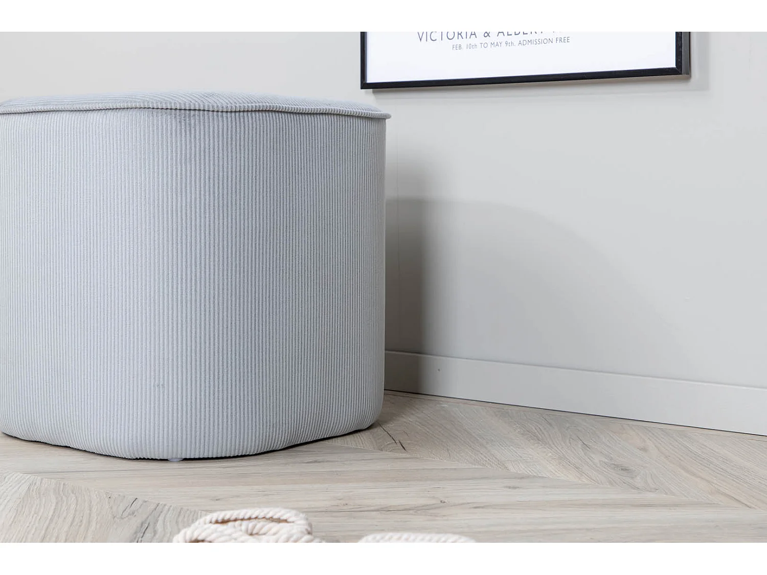 Pouf en Velours Côtelé "Piff" 44cm Gris