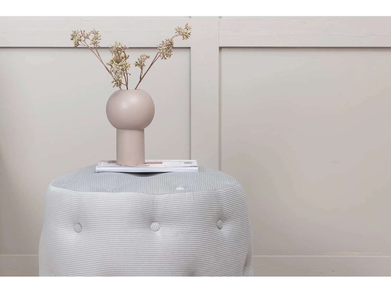 Benjamin Pouf, Hocker Ø55cm Samt grau.