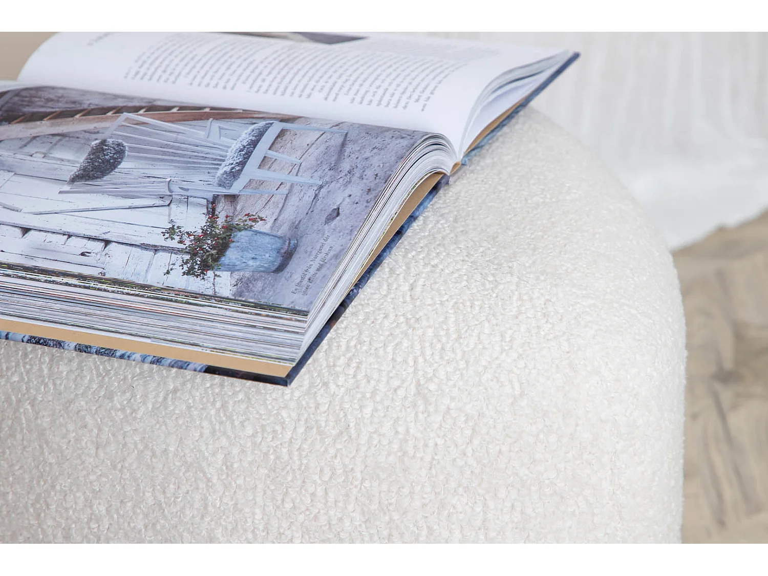 Pouf Tissu Bouclette "Peg" 46cm Blanc