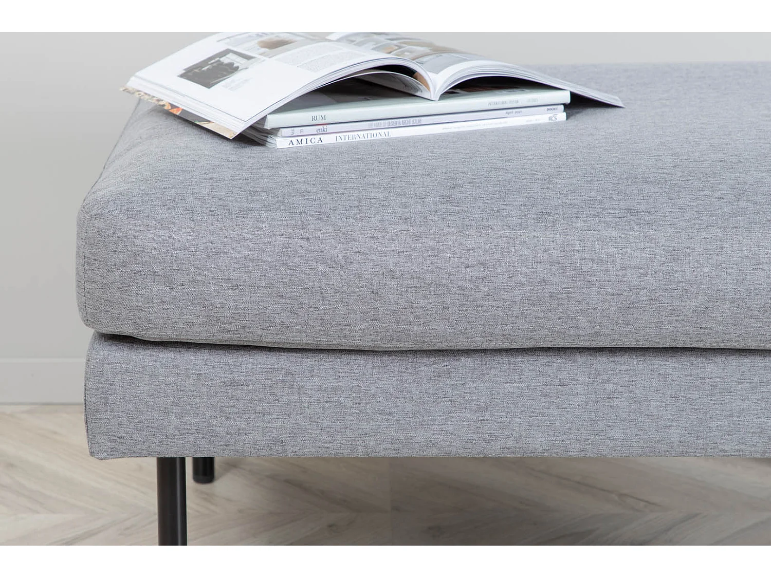 Zoompouf ,repose-pieds  noir, gris.