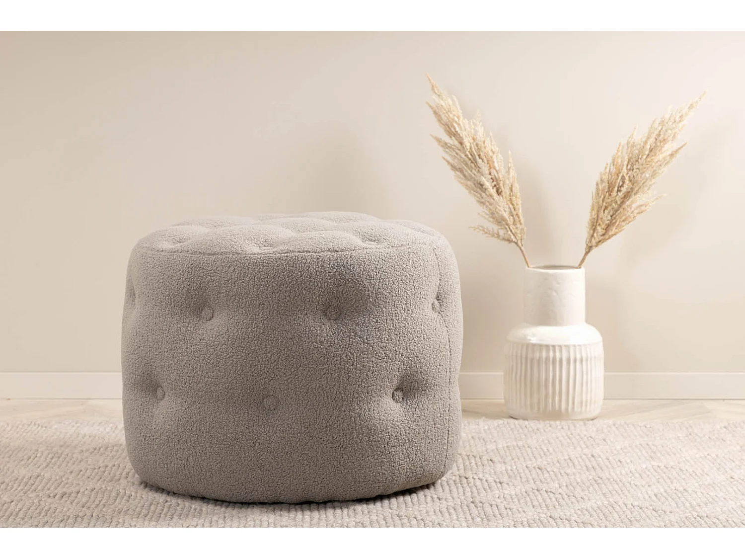Pouf Capitonné Tissu Bouclette "Benjamin" 55cm Grège