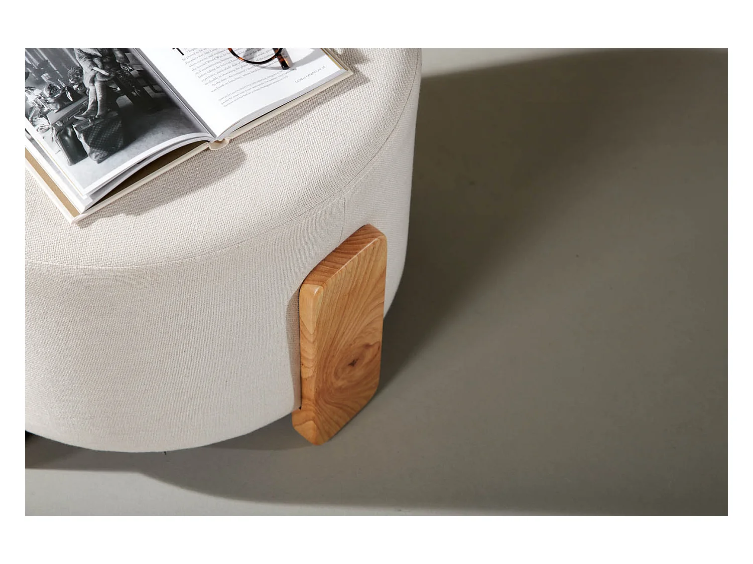 Coffey Pouf, Hocker Ø52,5cm  braun.