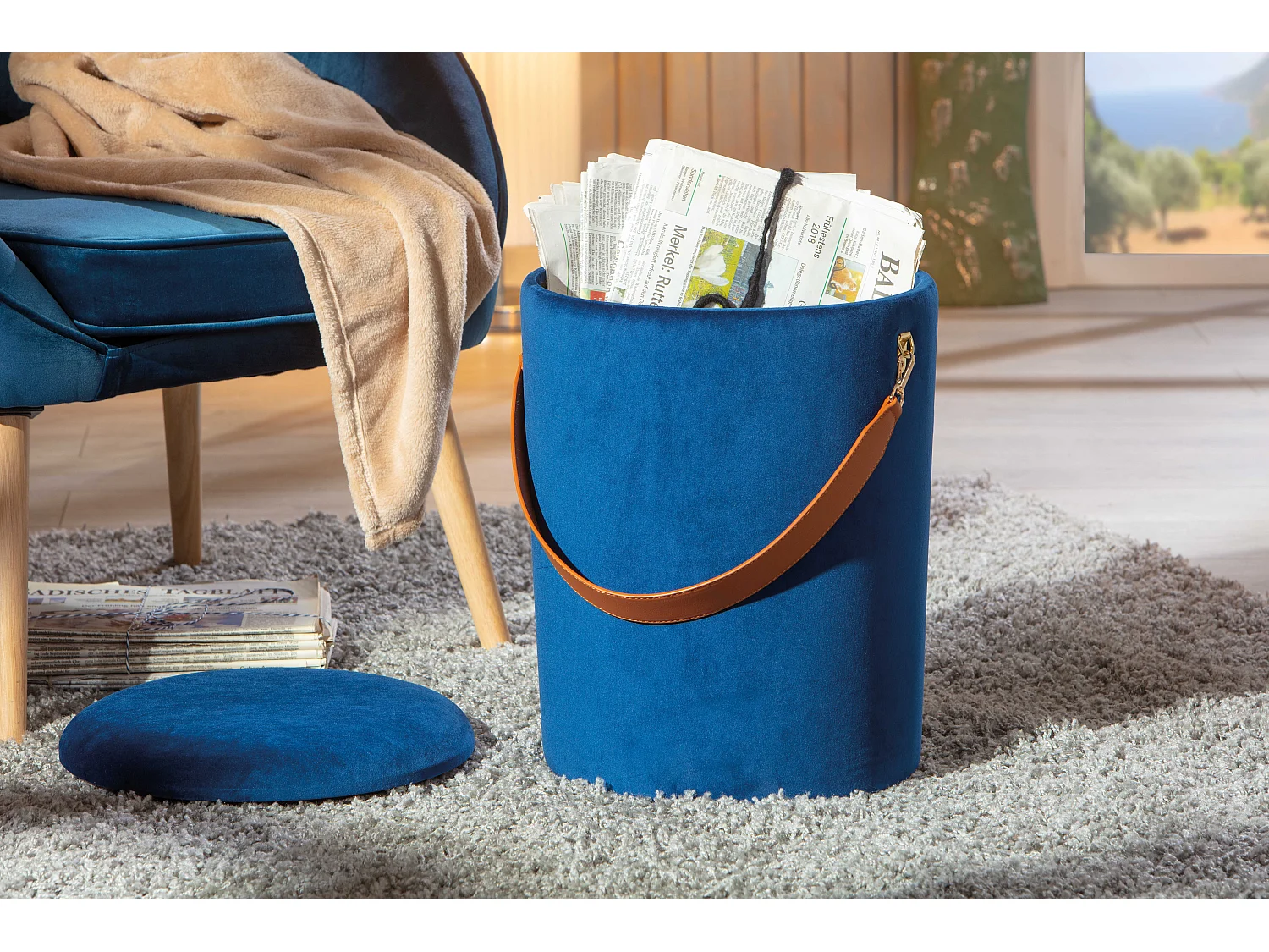 Pampurs Fusshocker, Hocker mit Aufbewahrung blau und braun.