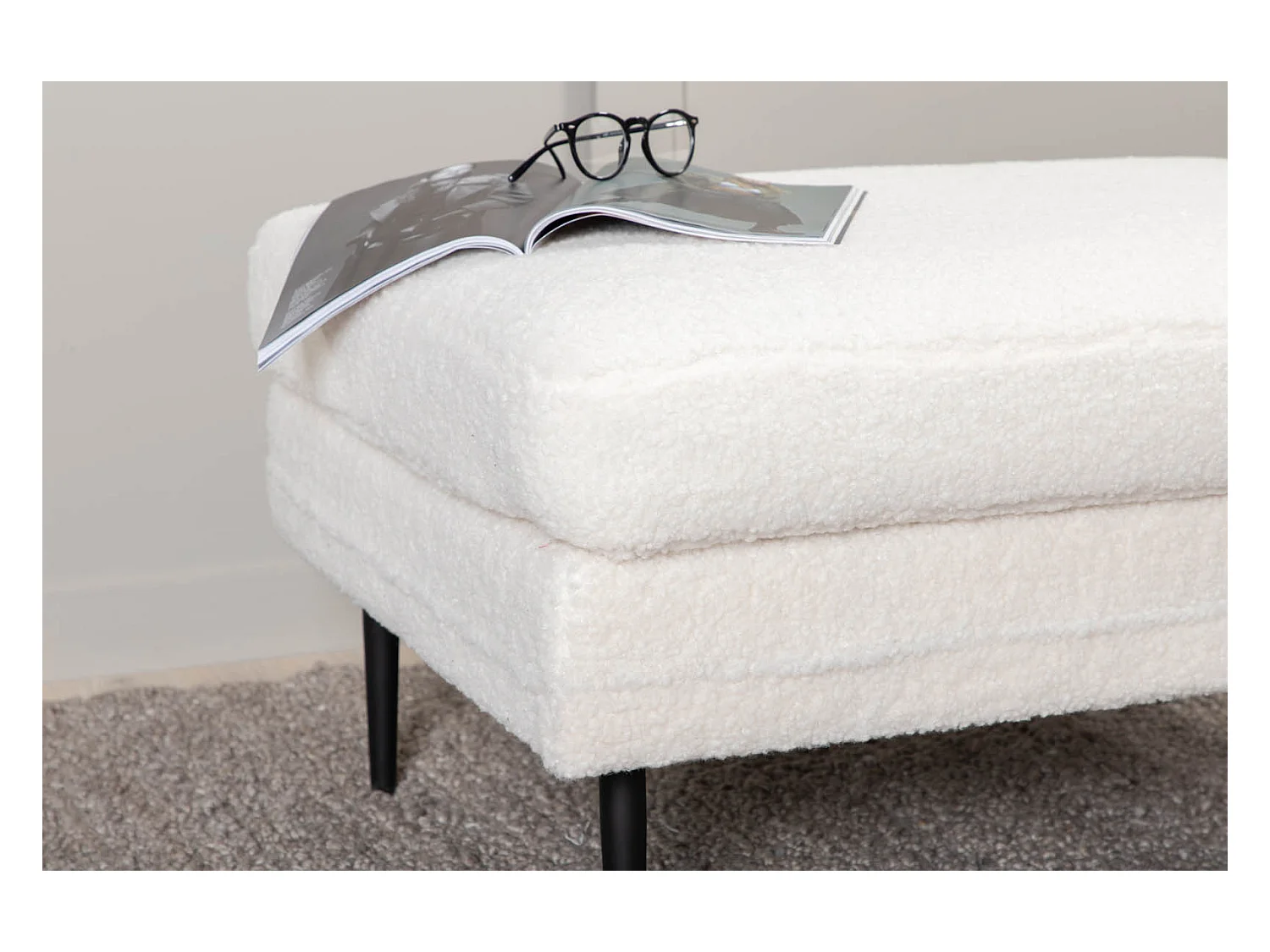 Boom poef, hocker teddystof zwart, wit.
