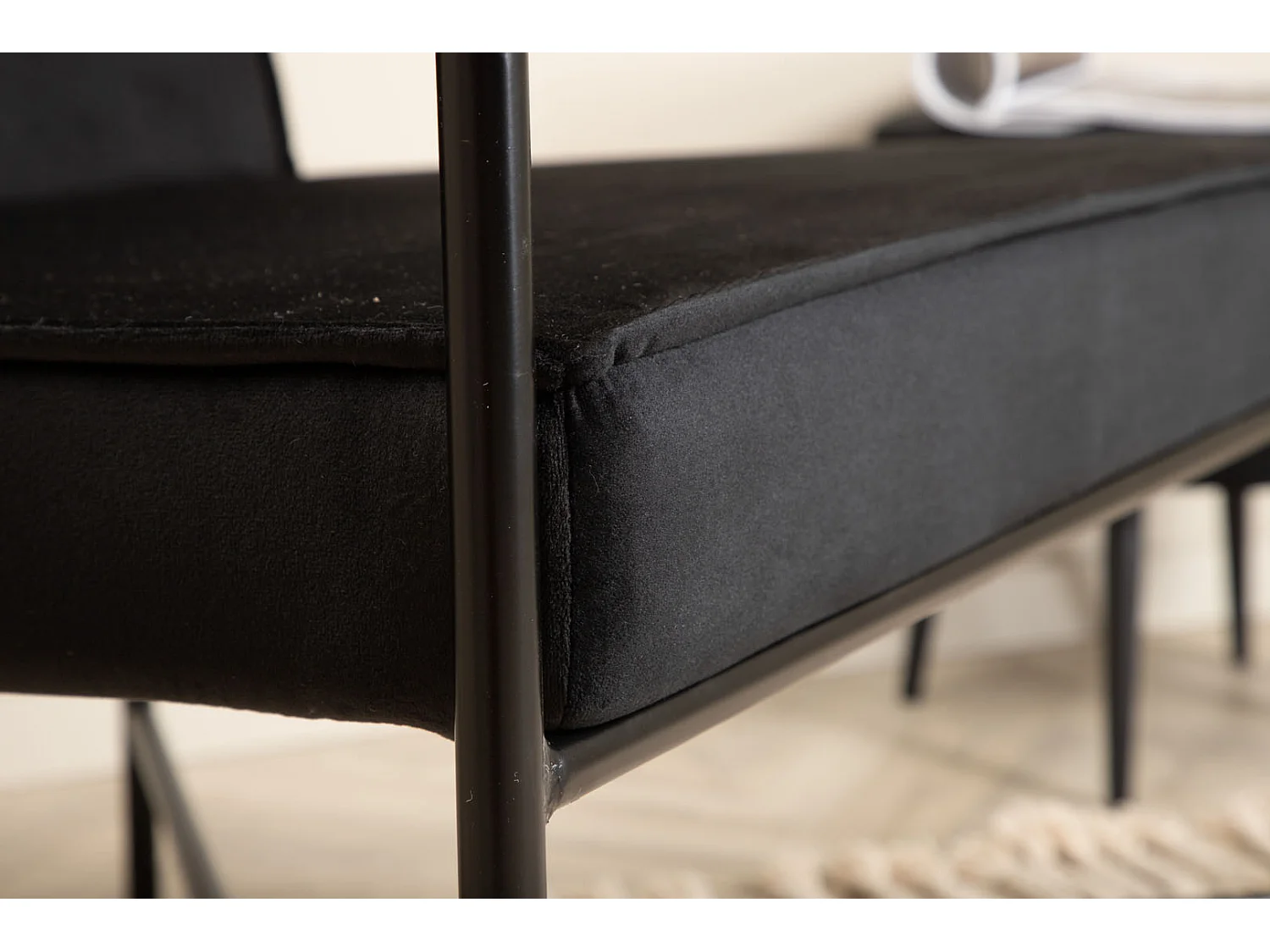 Fauteuil Design Velours "Rakel" 78cm Noir