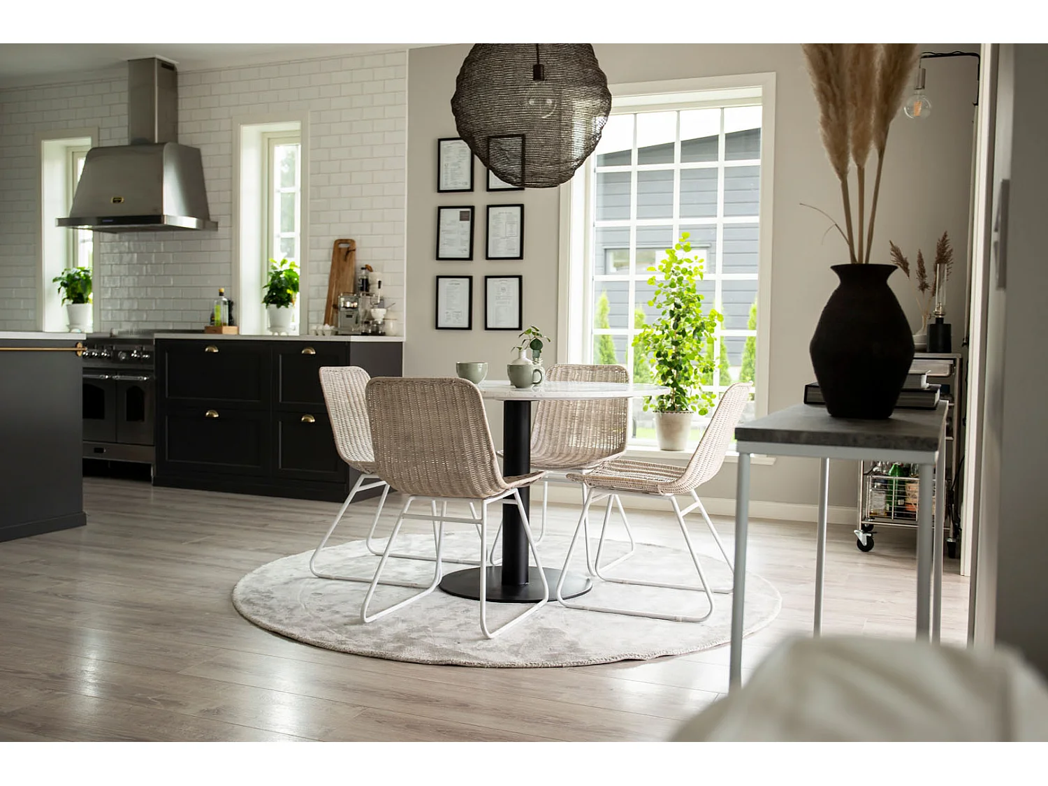 Razzia Esstisch Ø106cm Terrazzo weiß.