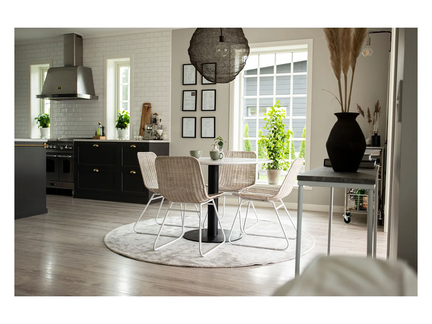 Table à Manger Ronde "Razzia" 106cm Blanc