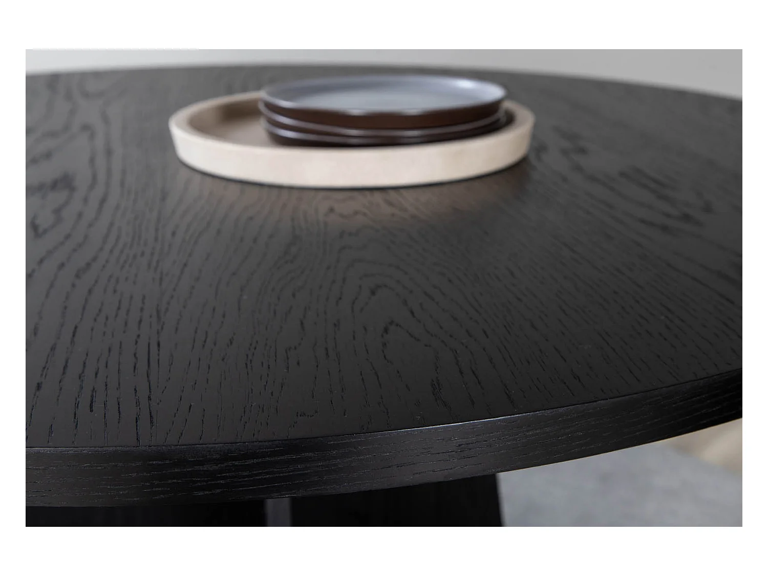 Bootcut Esstisch Ø110cm schwarz.