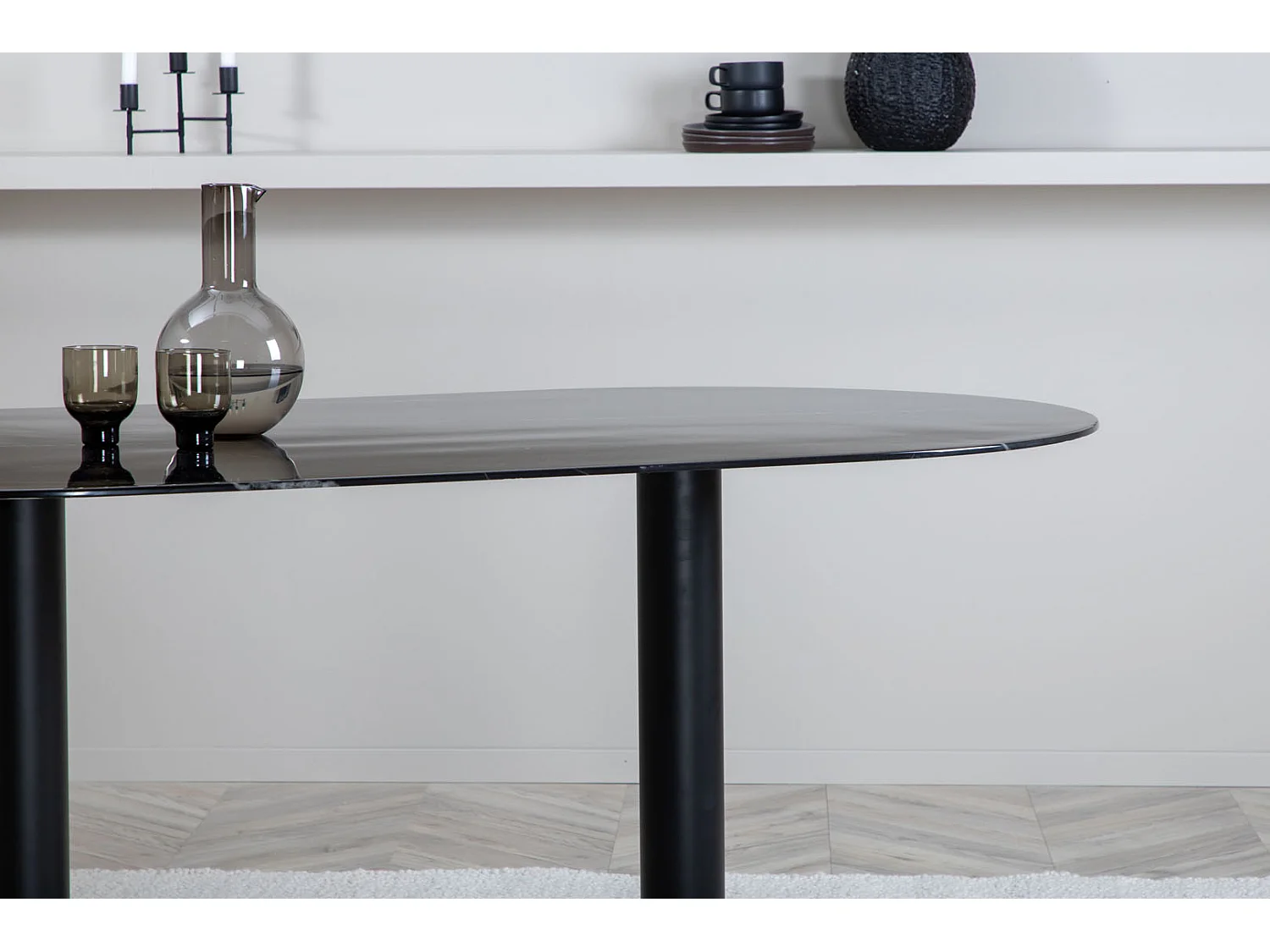 Pillan eetkamertafel 100x180cm glas zwart marmer decor.