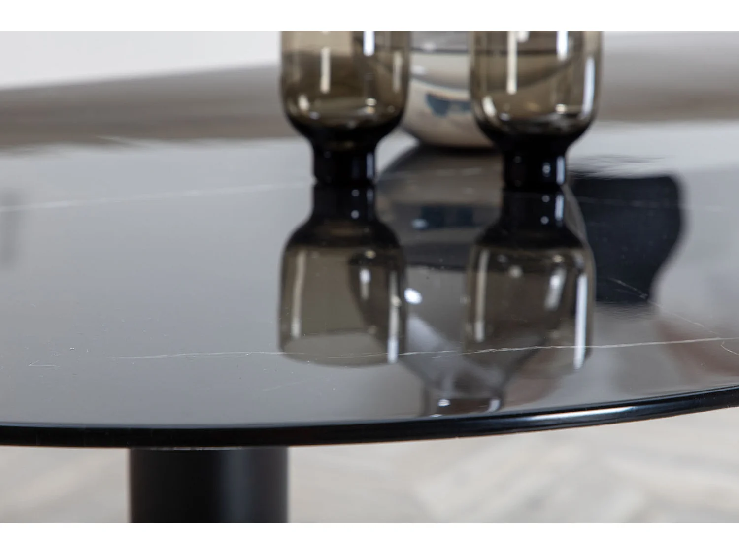 Table à Manger Design "Pillan" 180cm Noir