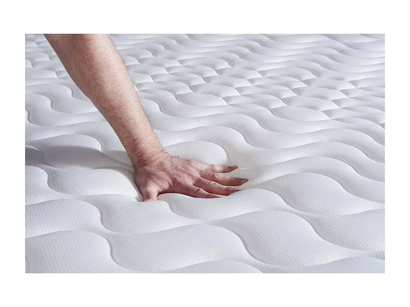 Lattenbodem en Actiflex plus matras 90x190cm , matrasdikte : 26 cm , pocketveren en traagschuim , zeer stevig, 7 comfortzones