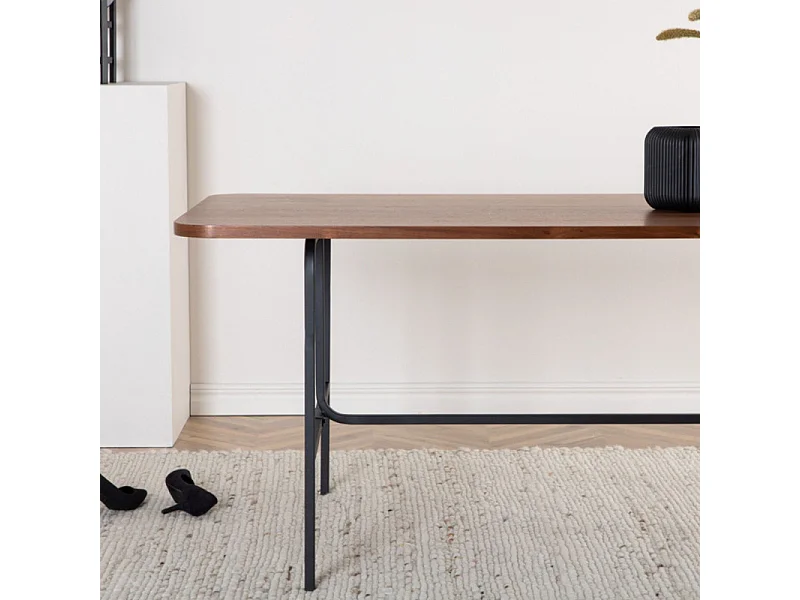 Uno eetkamertafel 90x200cm okkernoot fineer.