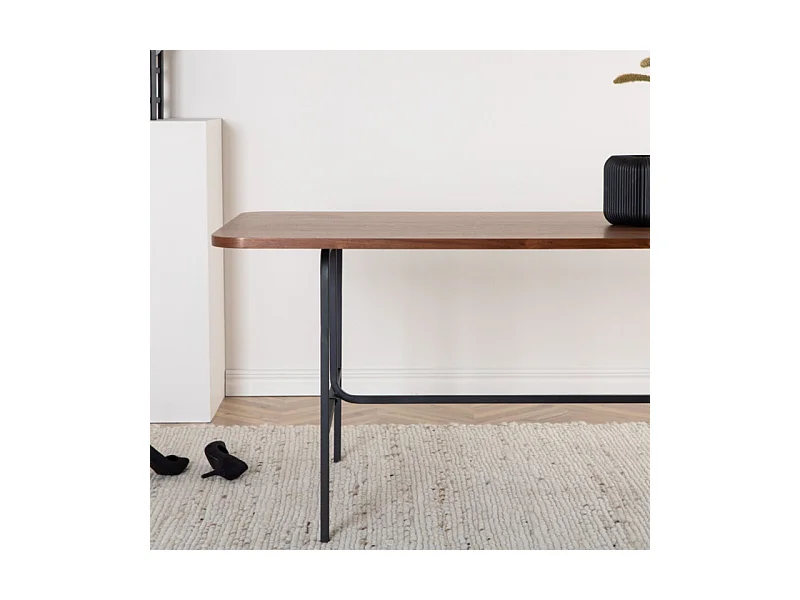 Uno Esstisch 90x200cm Nussbaum furniert.