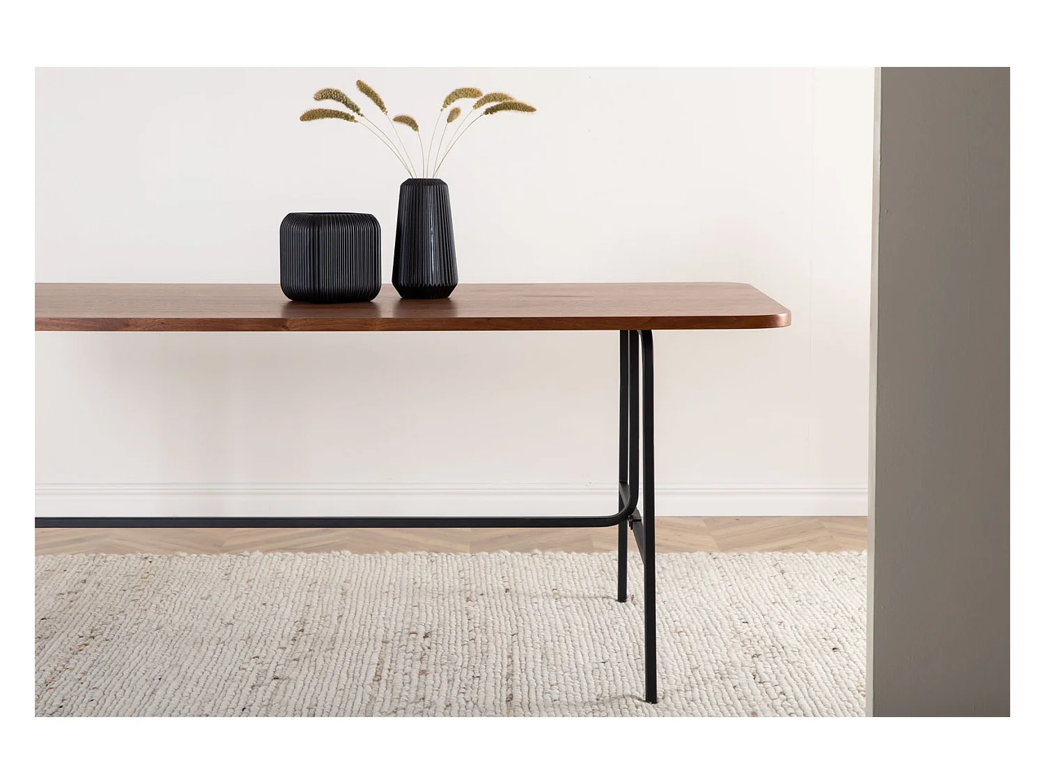 Uno Esstisch 90x200cm Nussbaum furniert.