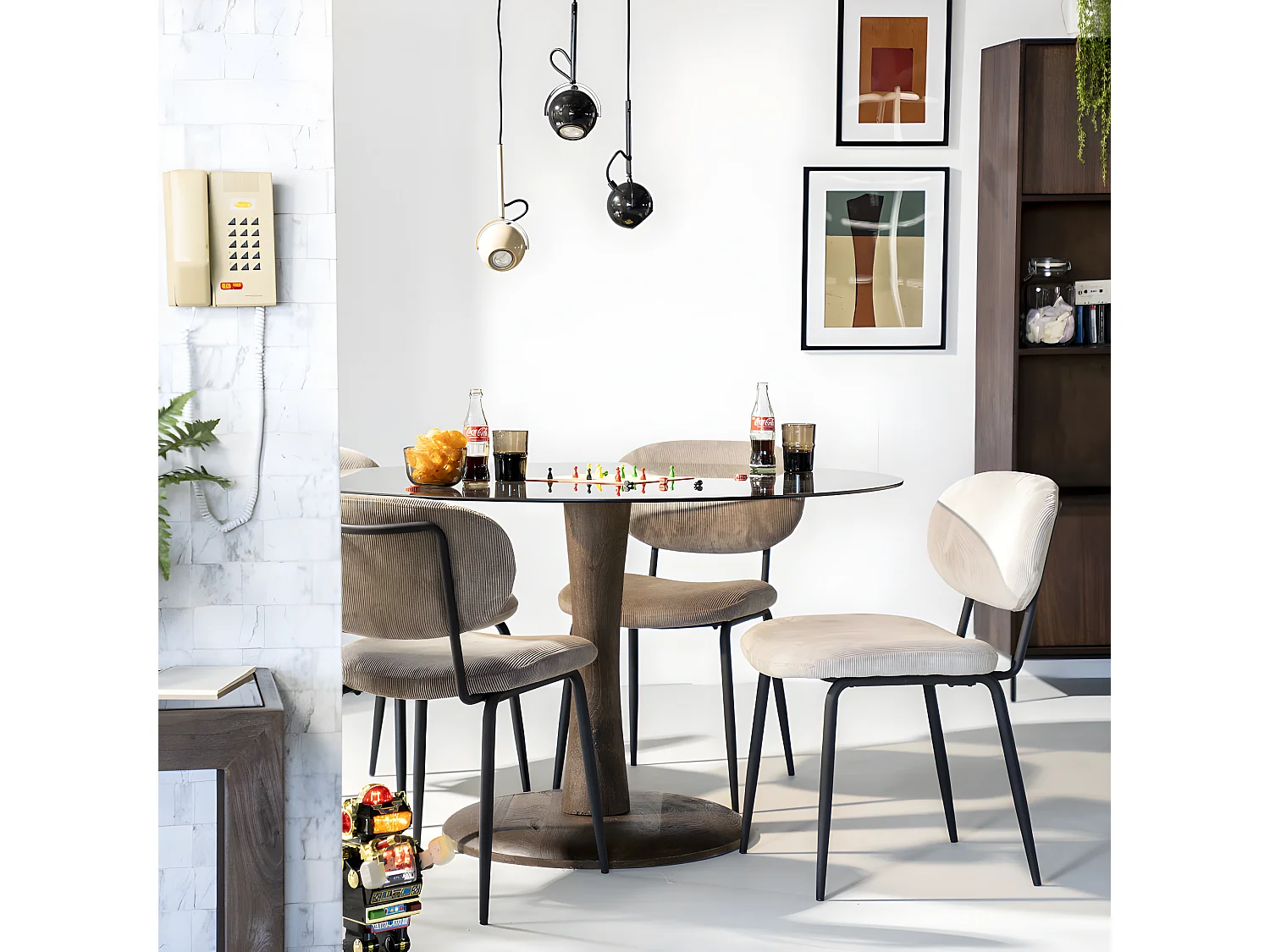 Boogie - Table à manger 4 personnes ronde en verre et bois de manguier - Bois foncé