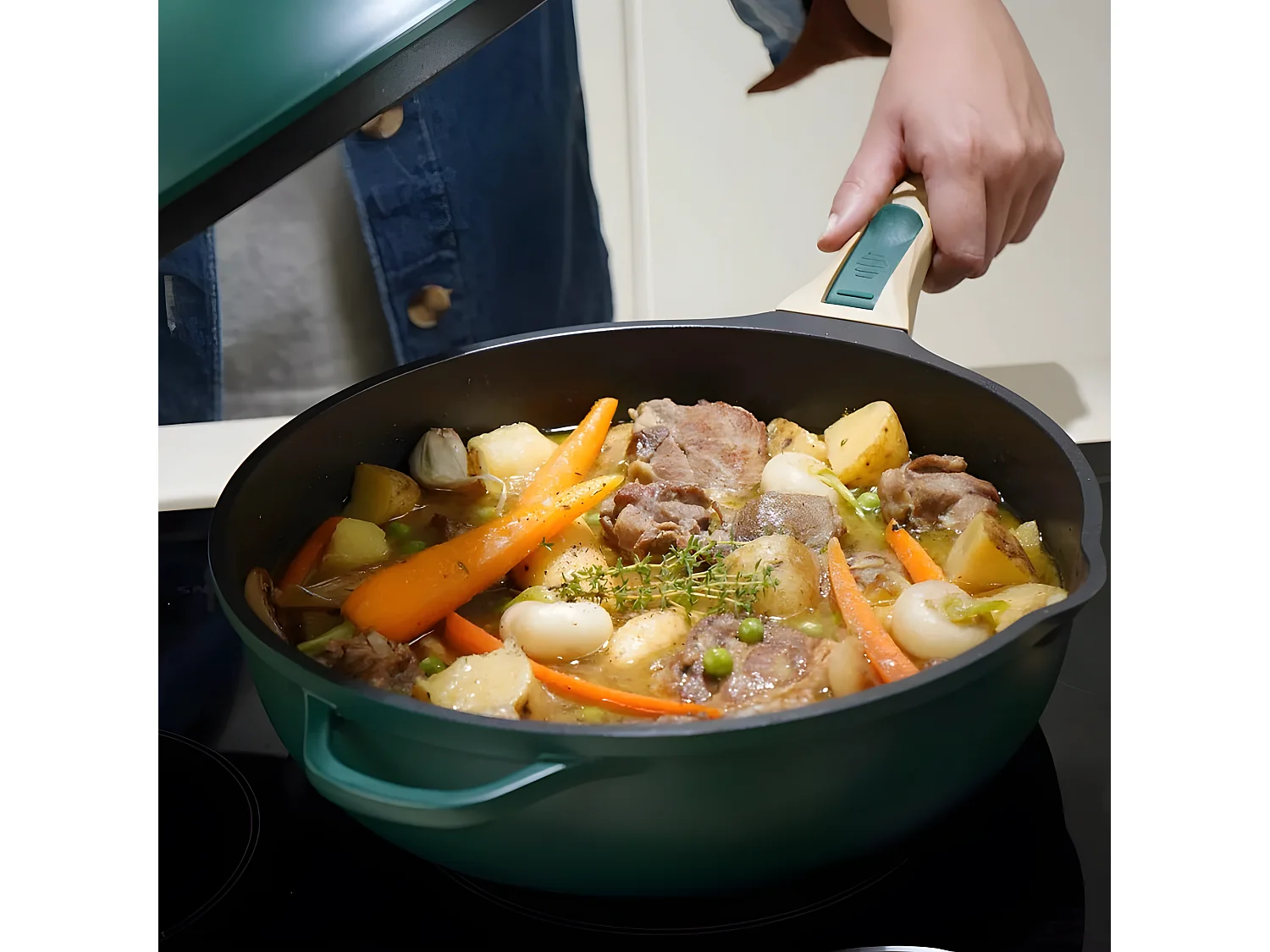 La fabuleuse poêle 8 en 1 Canopée 28 cm