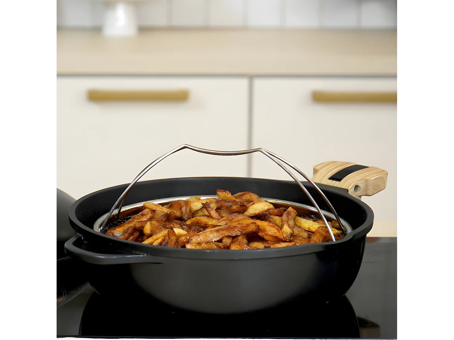 La fabuleuse poêle 8 en 1 Météore 28 cm