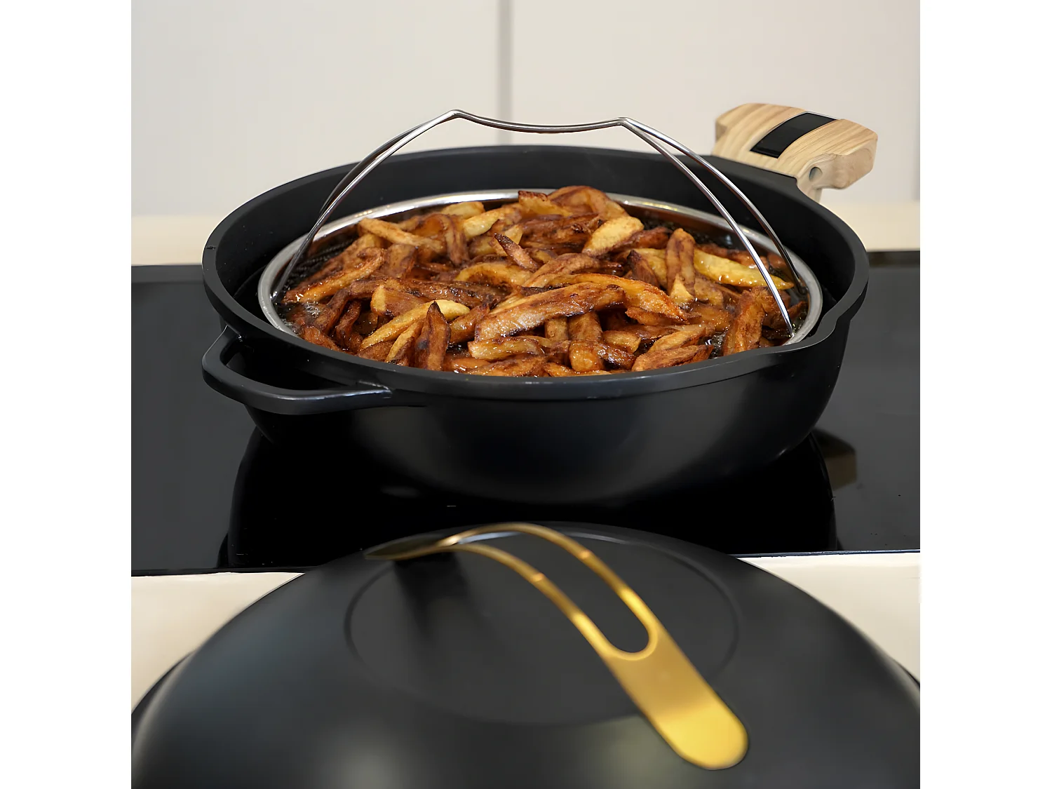 La fabuleuse poêle 8 en 1 Météore 28 cm