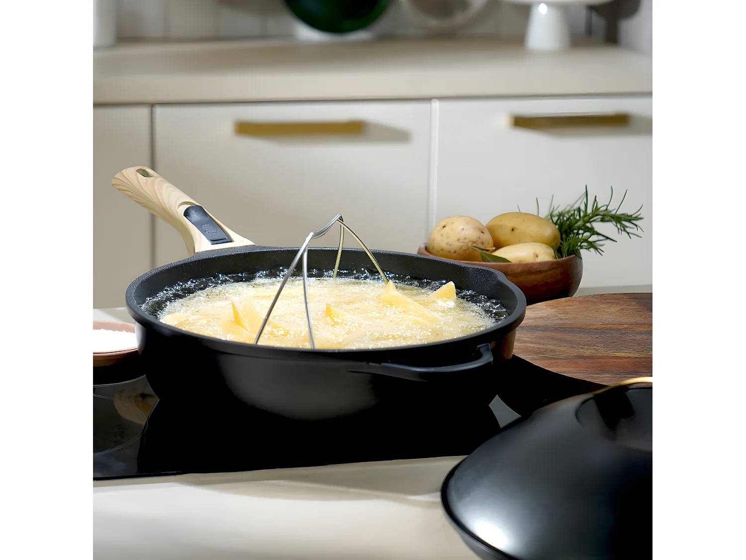 La fabuleuse poêle 8 en 1 Météore 28 cm