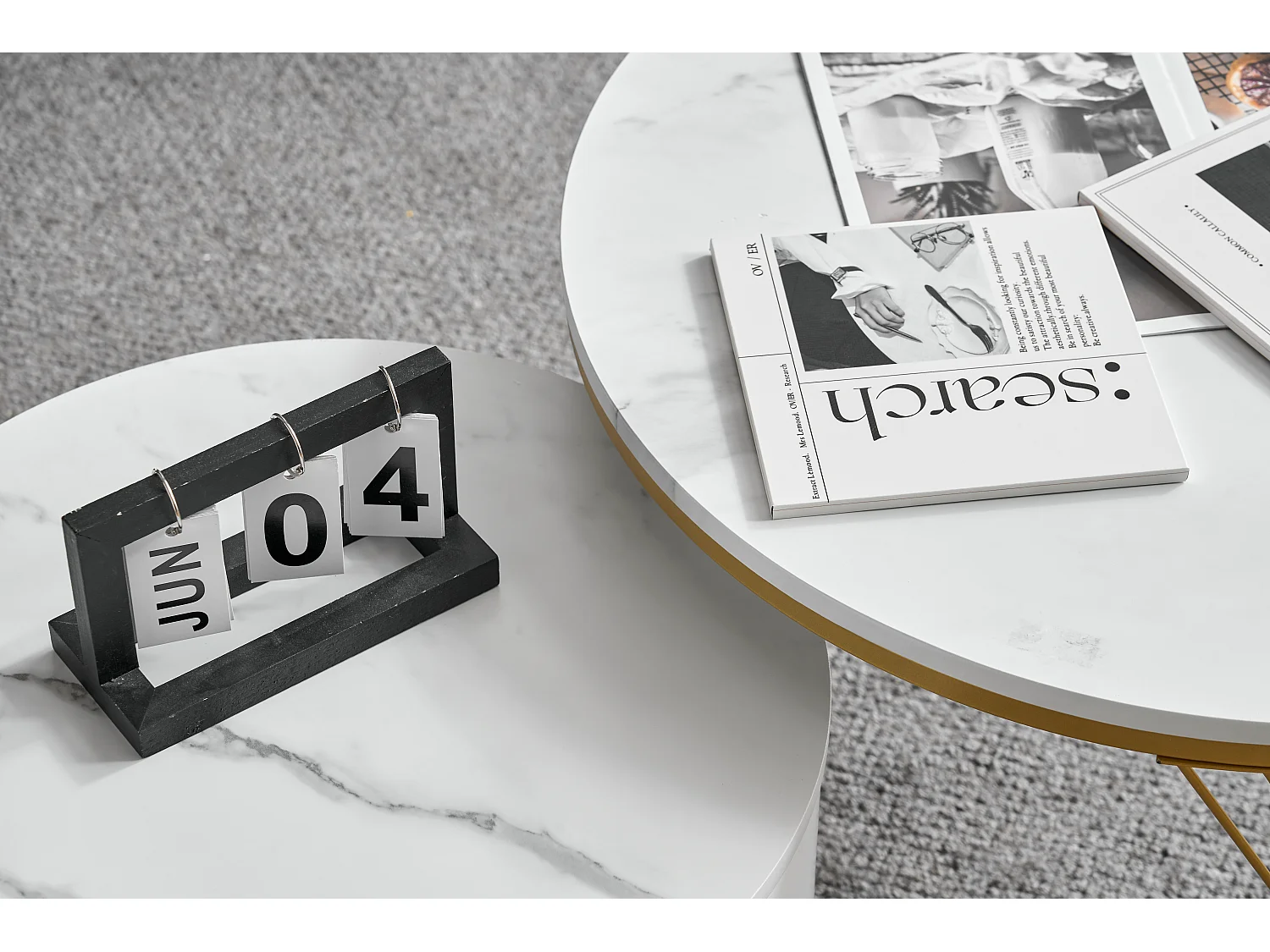 Lot de 2 tables gigognes - placage à motif de marbre - avec un tiroir - Blanc &Doré