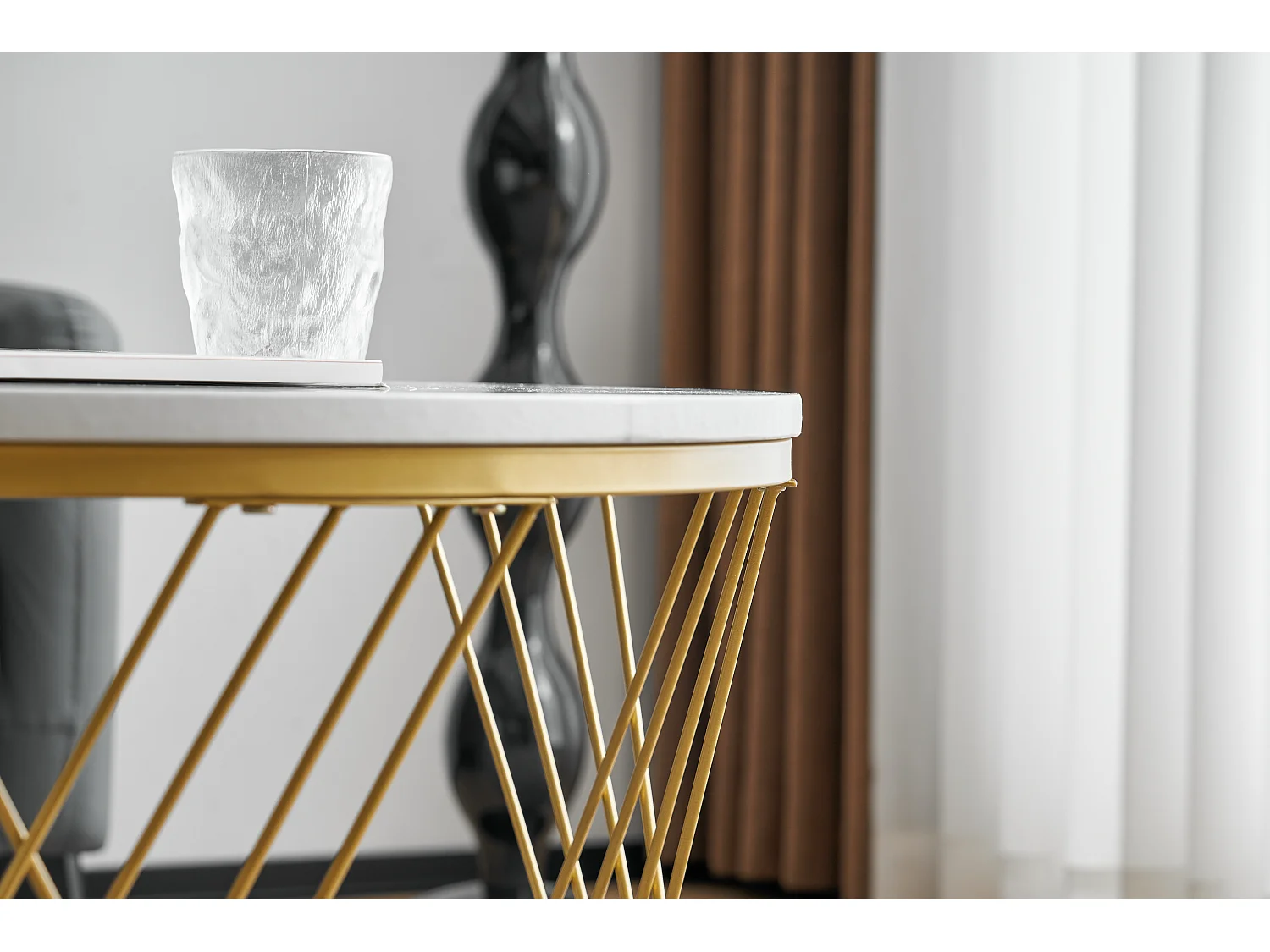 Lot de 2 tables gigognes - placage à motif de marbre - avec un tiroir - Blanc &Doré