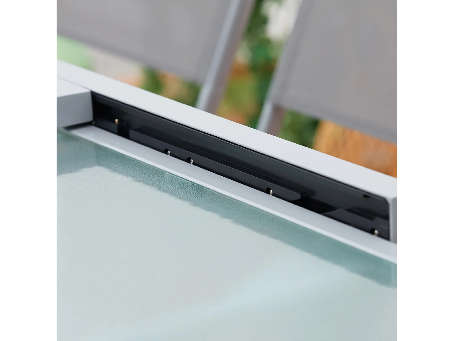 Table de jardin extensible 8 places en aluminium MOLVINA