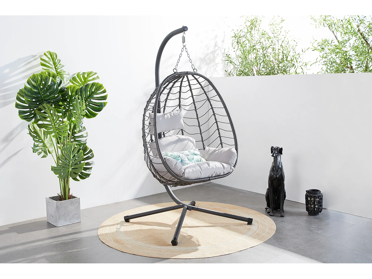 Fauteuil suspendu en résine effet rotin gris LIMA