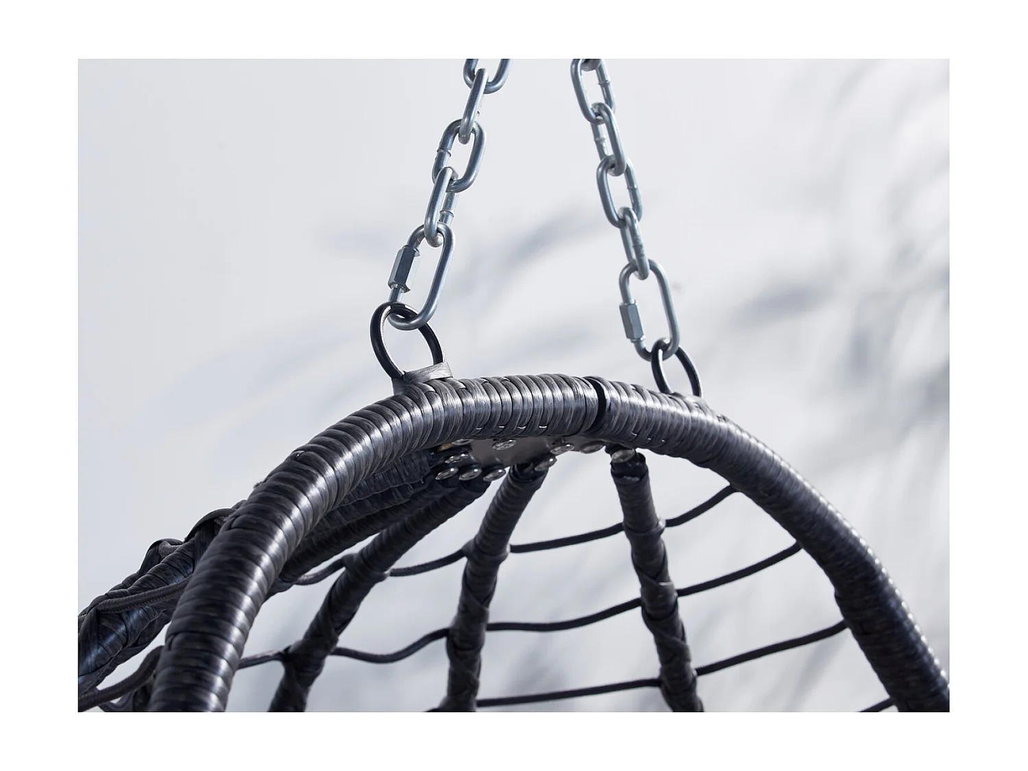 Fauteuil suspendu en résine effet rotin gris LIMA