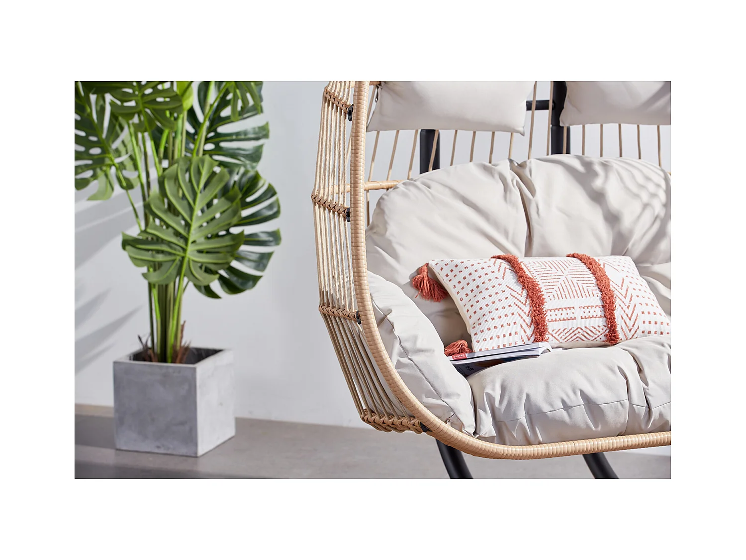 Hangstoel voor 2 personen met rotan effect FARO - Comfortabel en trendy voor binnen en buiten