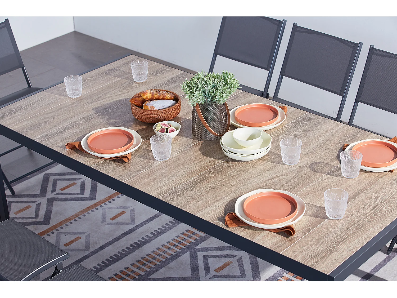 Ensemble table aluminium effet bois et 10 chaises LAGOS