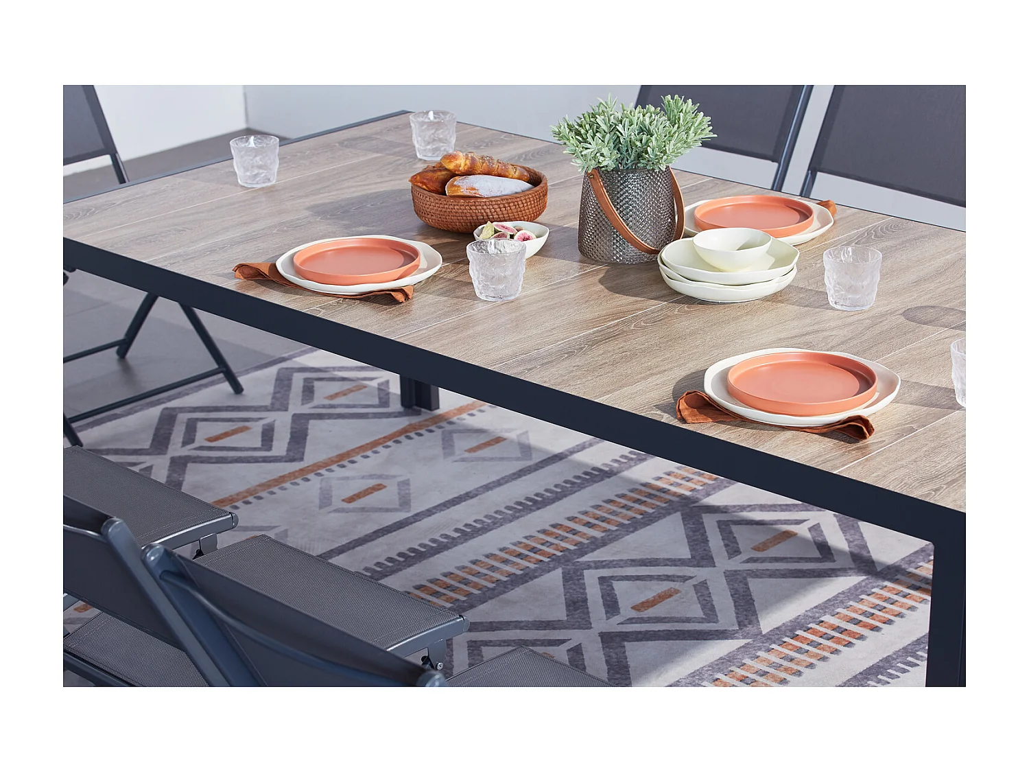 Ensemble table aluminium effet bois et 10 chaises LAGOS