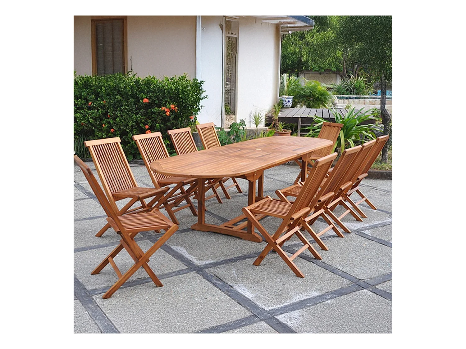 Table de jardin ovale 10 places et 10 chaises en teck huilé LUBOK