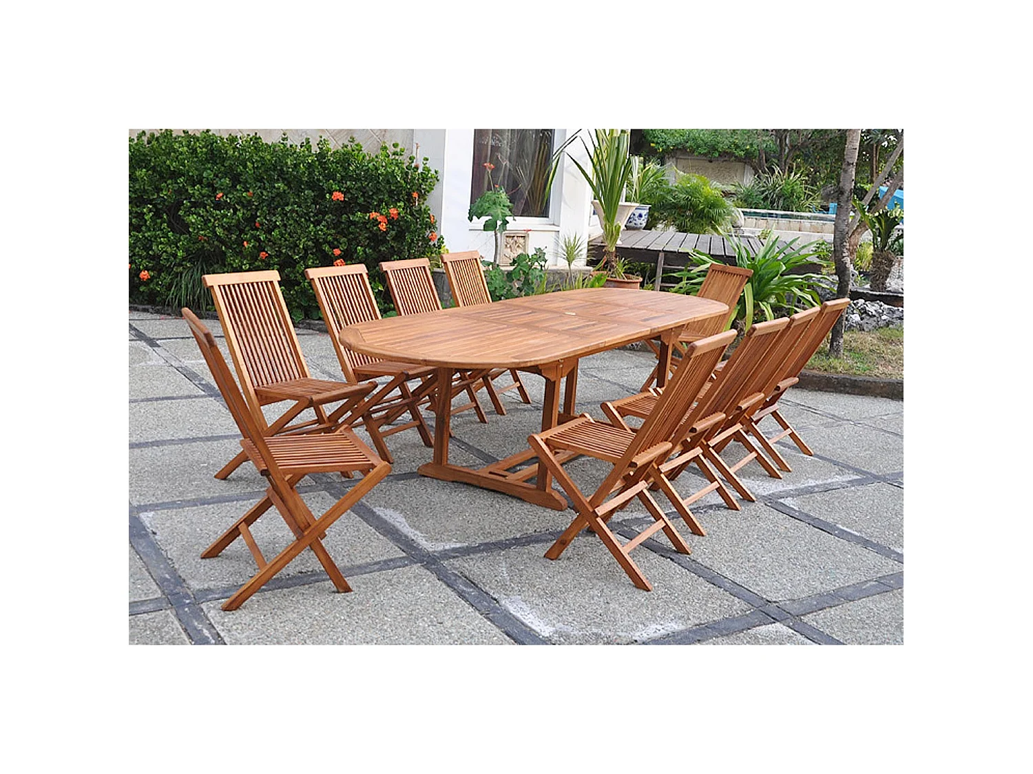 Table de jardin ovale 10 places et 10 chaises en teck huilé LUBOK