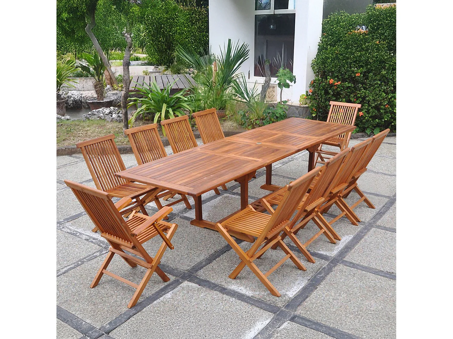 Table rectangulaire 8 chaises et 2 fauteuils en teck huilé LUBOK