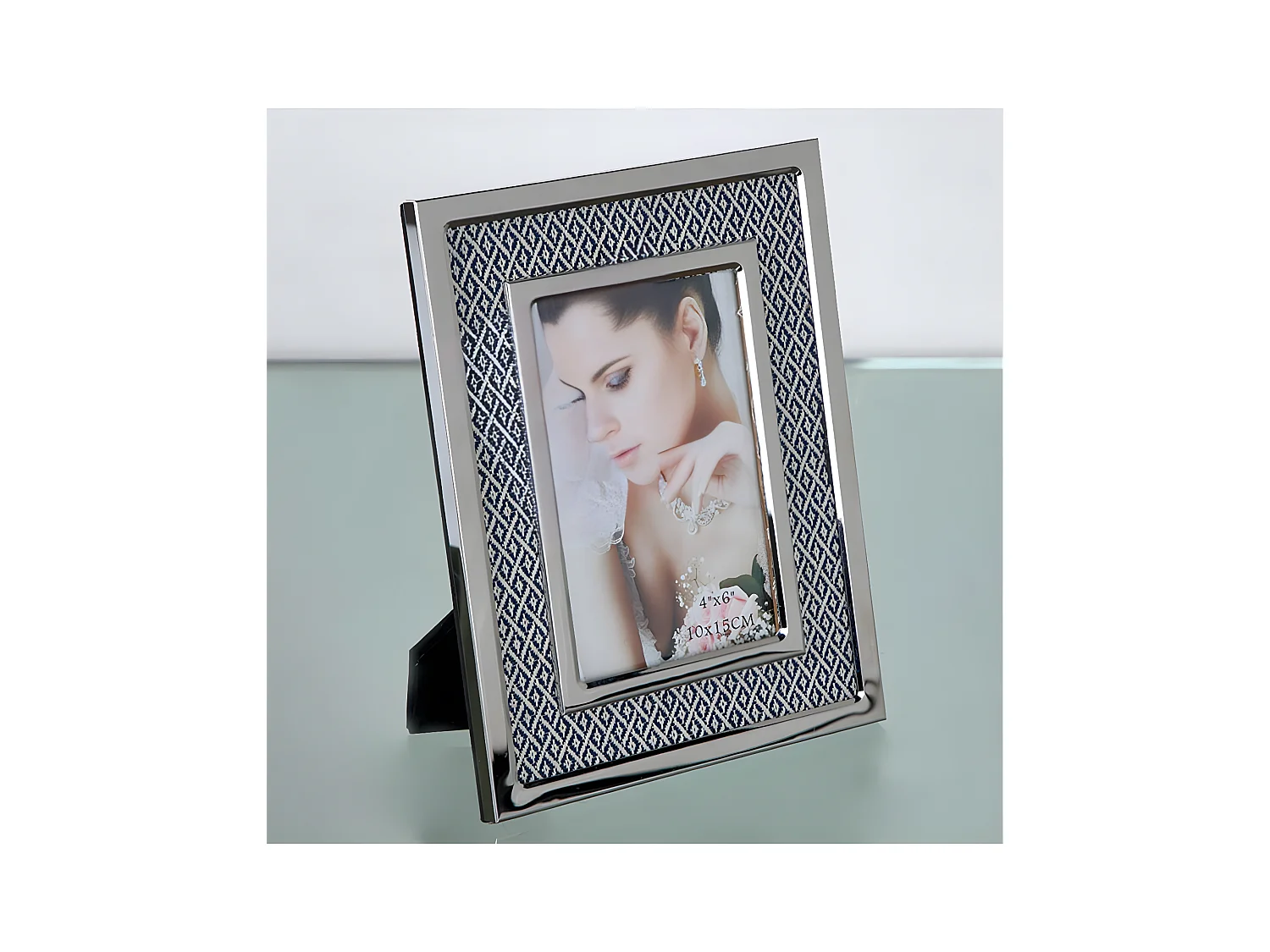 Portafoto 10*15 tela rombos gris y blanco metal plateado sintra
