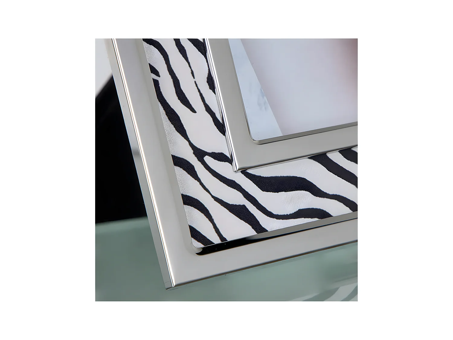Portafoto 10*15 cebra blanco y negro metal plateado sintra