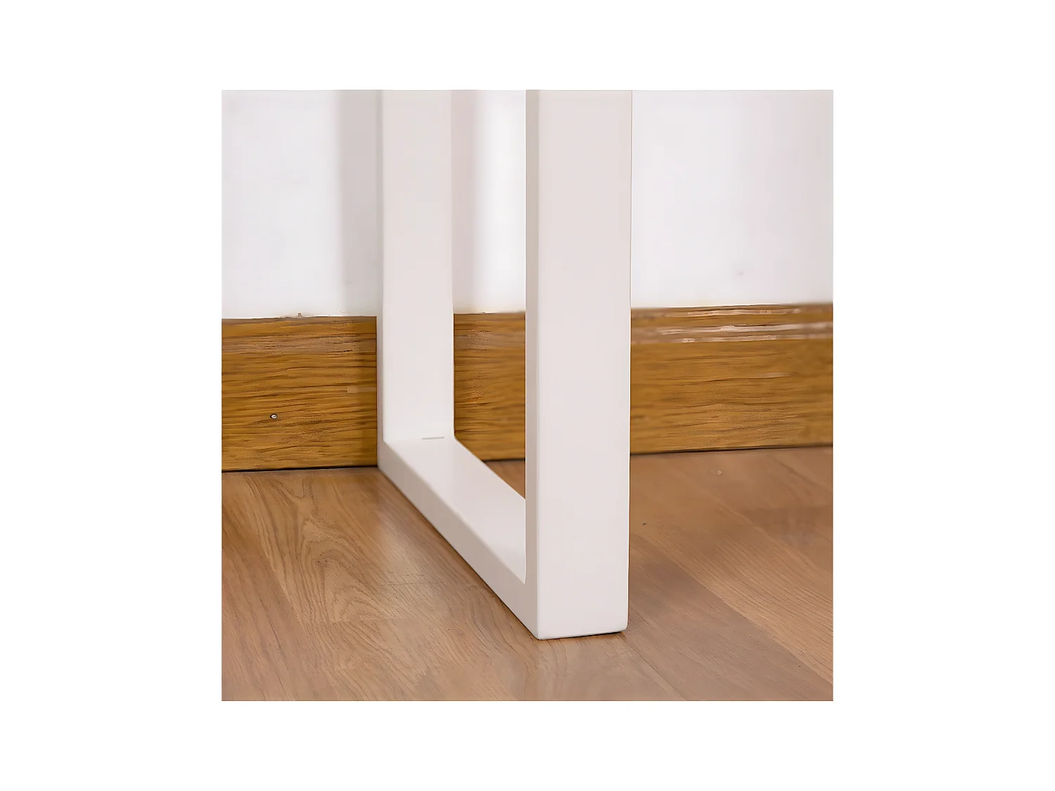 Mueble alto 85*175 madera y metal blanco tallado 2puertas y balda nterior kika