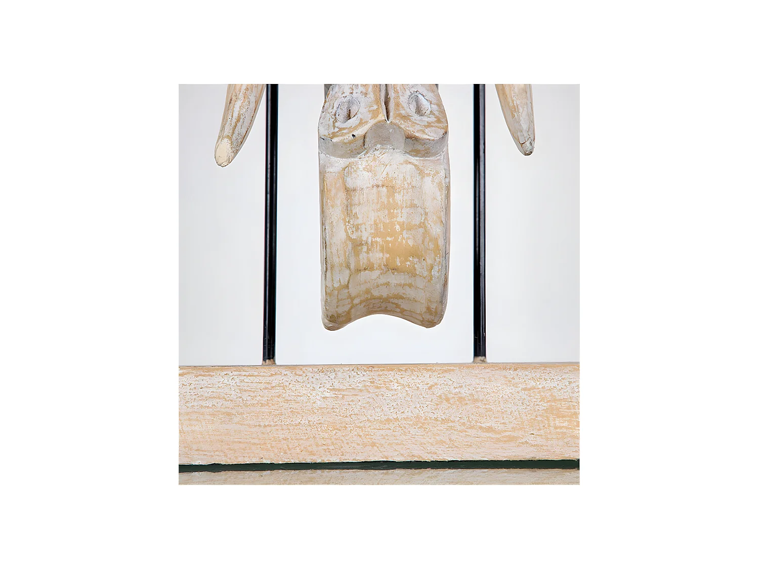 Cabeza de elefante nacarada con detalles dorados de madera mogambo