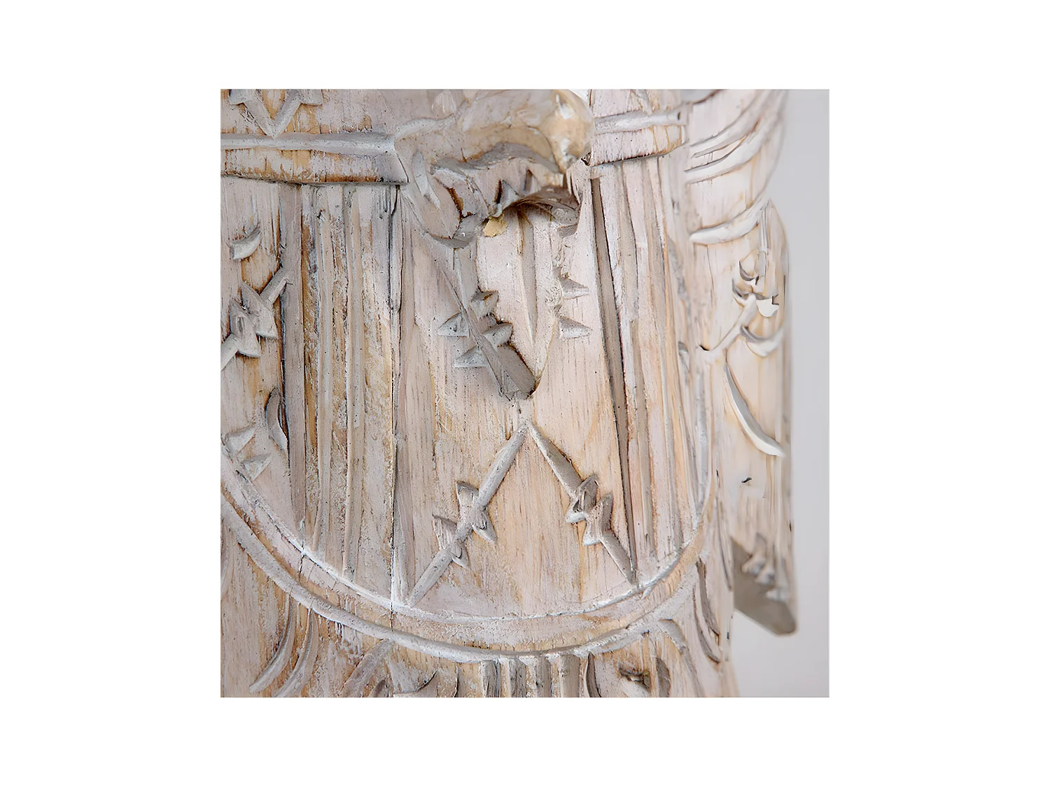 Pareja de figuras de dioses balineses en madera tallada bali