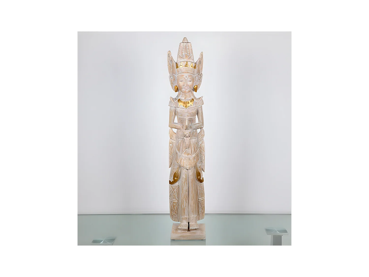 Pareja de figuras de dioses balineses en madera tallada bali