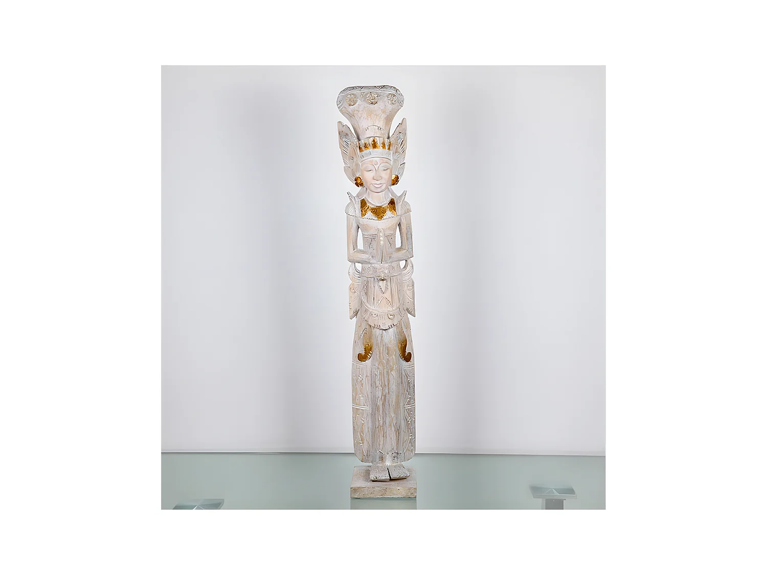 Pareja de figuras de dioses balineses en madera tallada bali