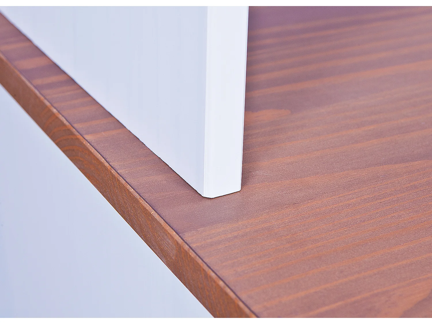 Wright Sideboard 3 Türen, 2 Glastüren, 3 Schubladen, 3 offene Fächer, weiss, braun.