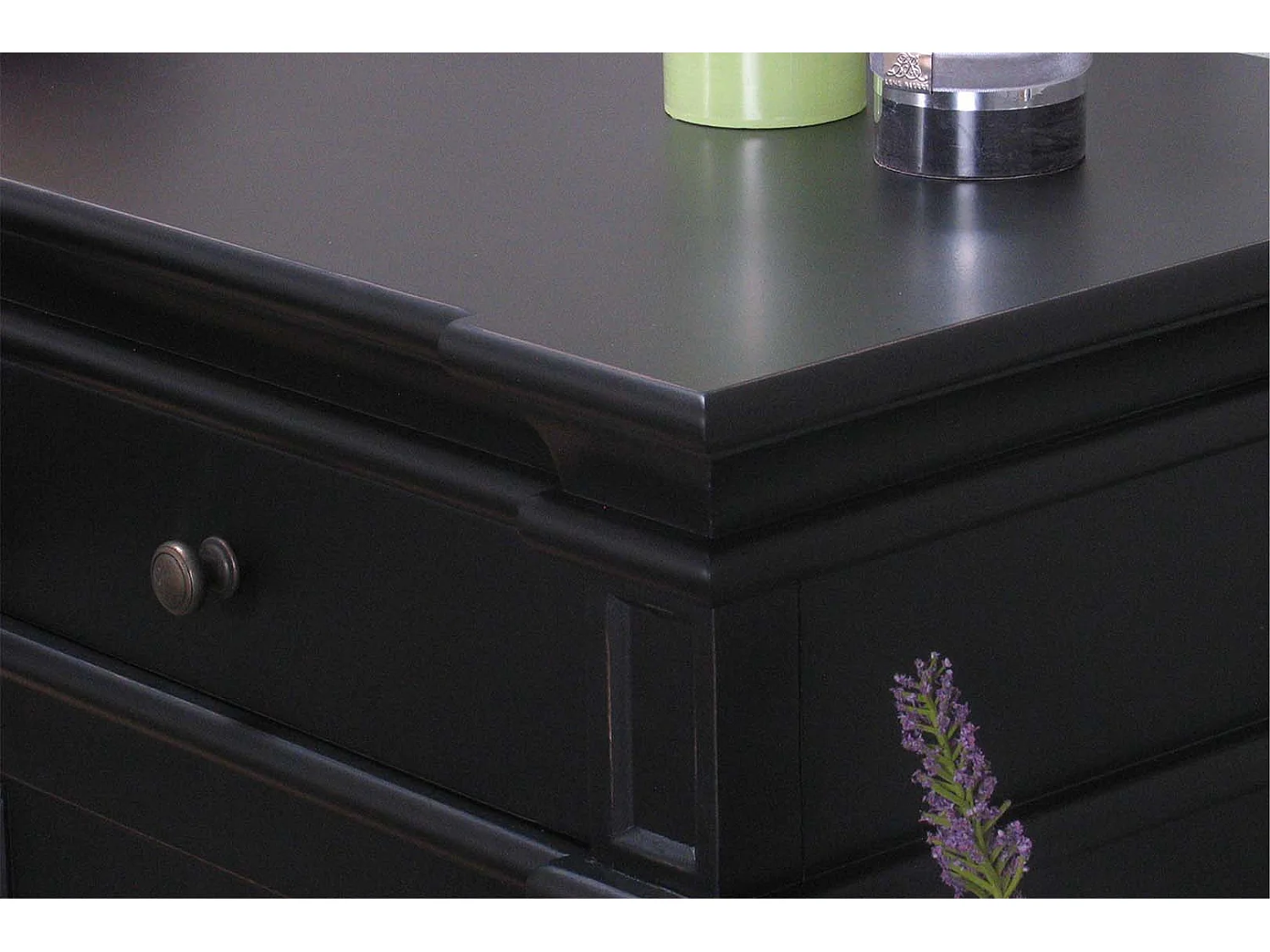 Amaretta Armoire Vitrine 4 portes, noir, vintage patiné, largeur 186 cm, hauteur 200 cm.