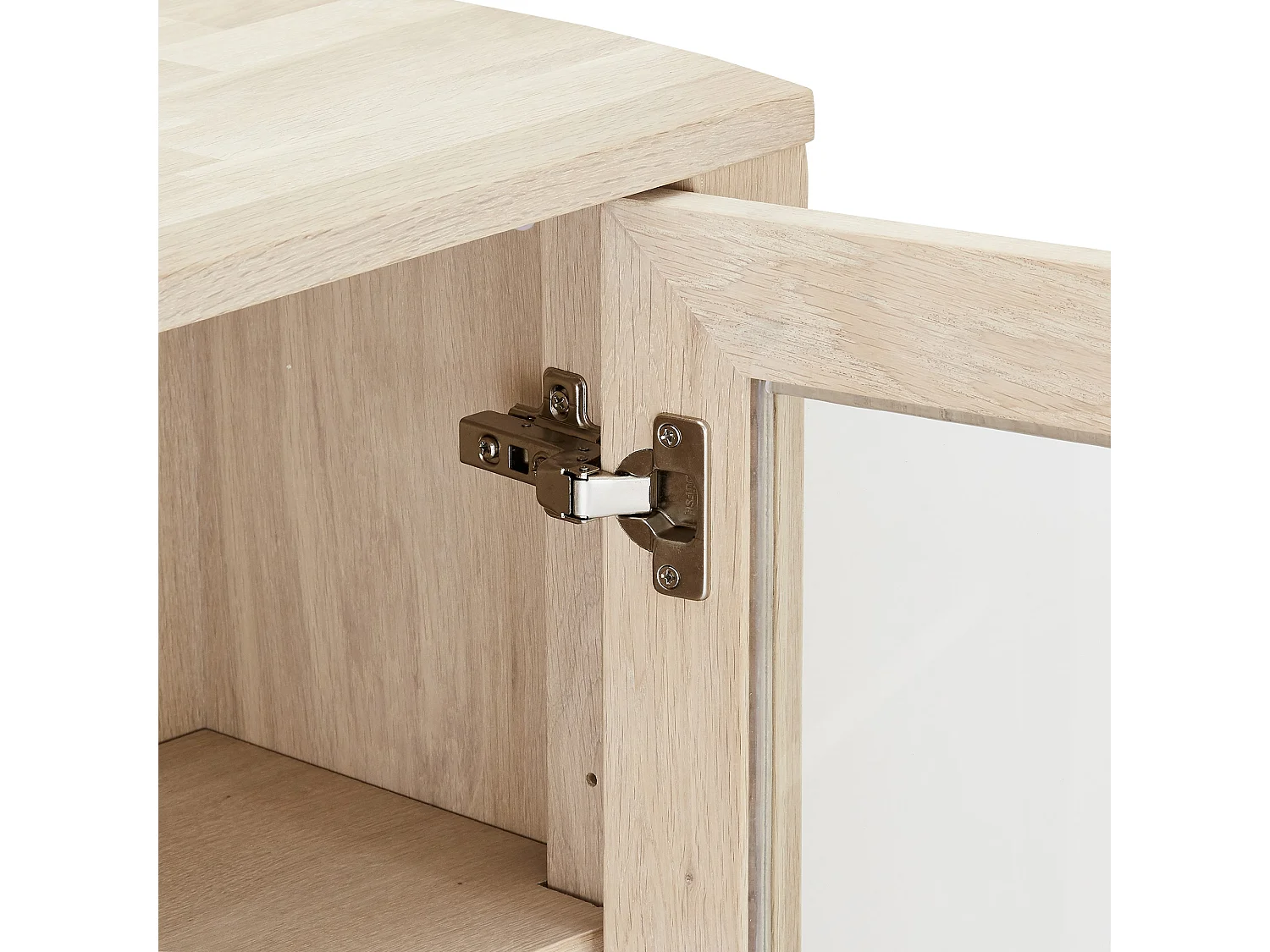 Veneto hangende vitrinekast eiken met 4 glazen deurtjes.