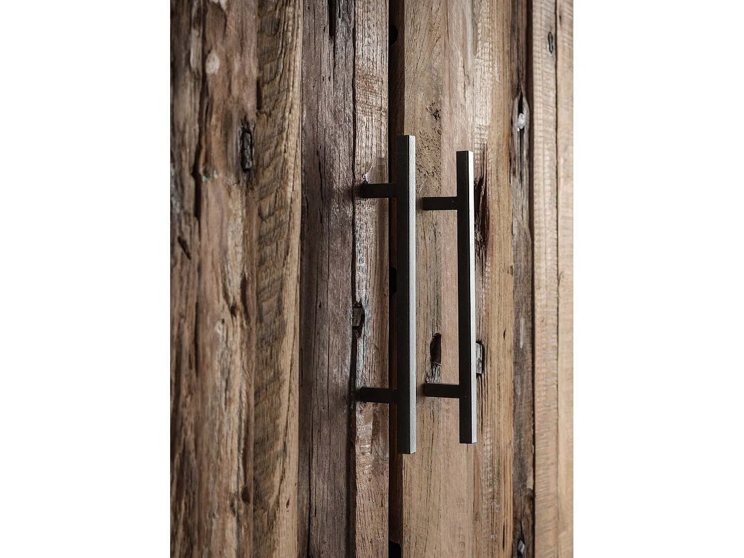 Rustika Vitrine avec 2 portes, bois de bateau, rustique et noir.