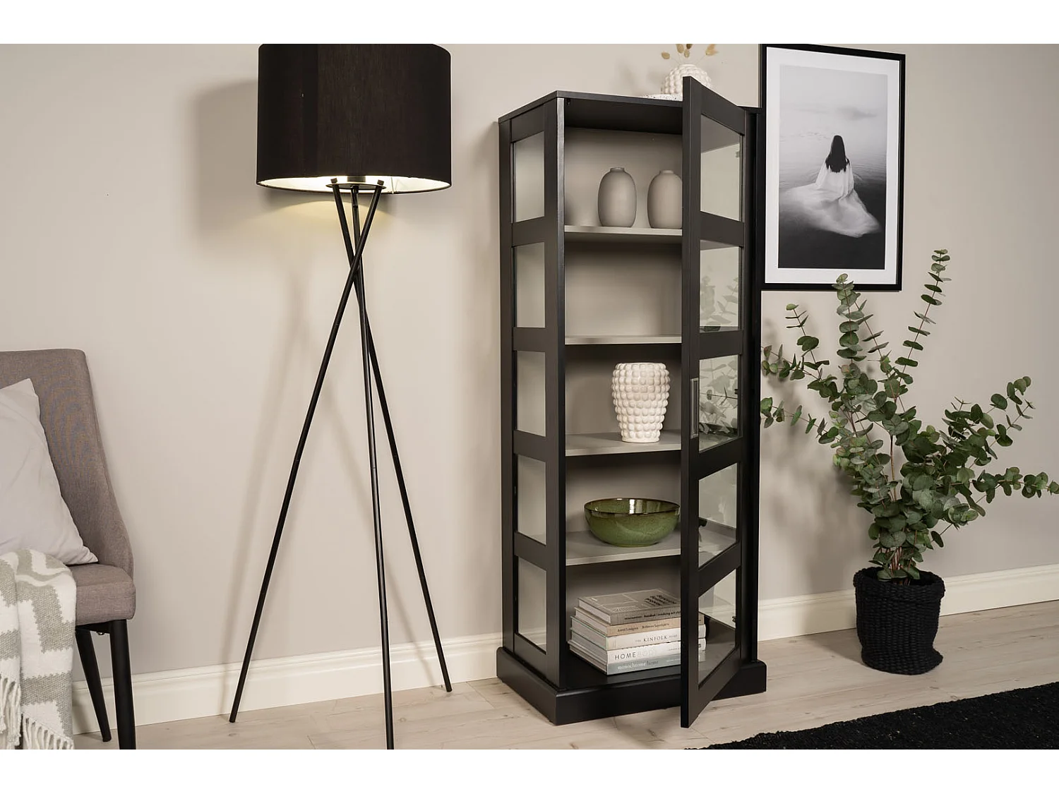 Lock vitrinekast 1 deur, 5 planken, zwart.