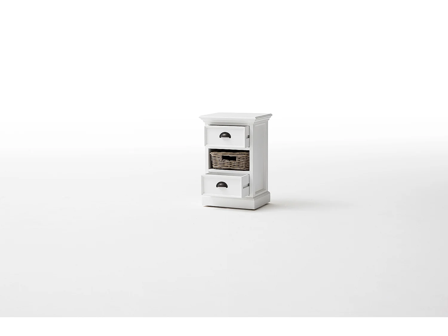 Halifax nachtkastje met 2 lades en 1 rotan mand, in wit.